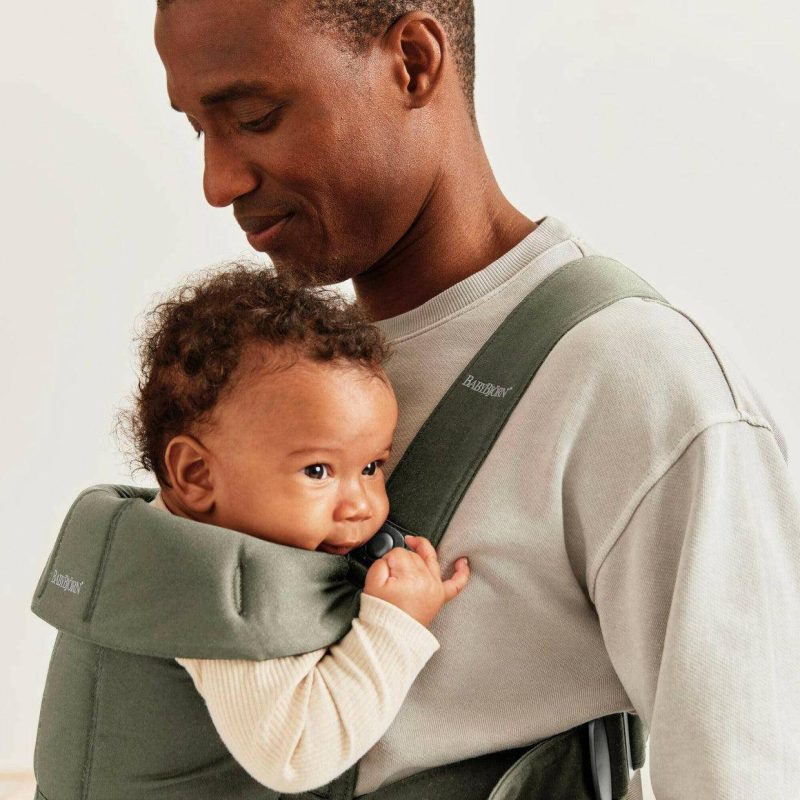 baby bjorn baby carrier mini cotton dark green traveling tikes 3 cb56395c 592b 499a 8601 fe2cdea3b3d0