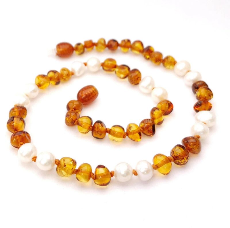 momma goose queen baby necklace baltic amber and pearls traveling tikes