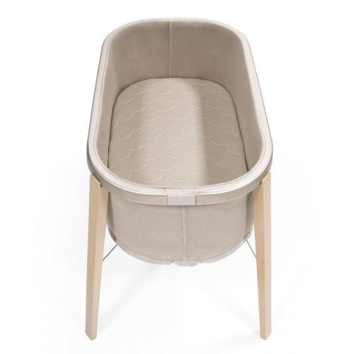 stokke snoozi bassinet sandy beige traveling tikes 8 20c72527 50f4 4529 83b0 0776bb341d4c