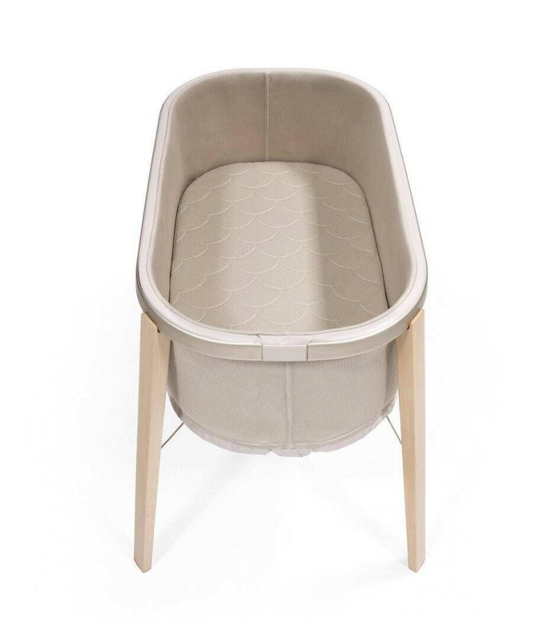 stokke snoozi bassinet sandy beige traveling tikes 8 20c72527 50f4 4529 83b0 0776bb341d4c